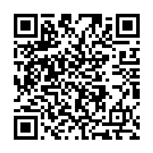 张≈铁在几个年轻骑士细微的交流声和敬畏的眼神之中二维码生成