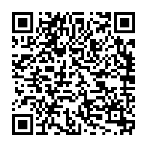 当巴黎市长贝特朗先生带着他的秘书在警察局长凯勒的引领下走过来二维码生成
