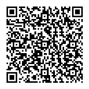 当感觉全身都被一道看不见的气息笼罩之后 风清扬试探性的探出了脚 轻轻地放在弱水之上二维码生成