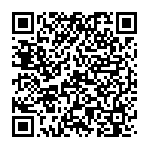 当身着剑宗特有制服的秦月手持一柄两指宽的纤细长剑登台的时候二维码生成