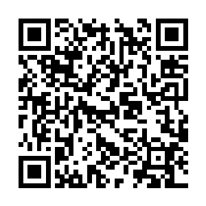 御医说完之后拿起了一旁的木制医箱就朝外面走去二维码生成