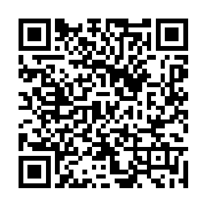 怎么可能在被审判的人面前表现出来平民化的一幕二维码生成