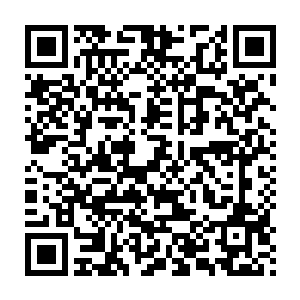 想起这女人几次三番的说要在床边装暗器却一直没有付诸行动的模样二维码生成