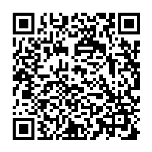 慕初夏的呼吸在那一刻停滞……脑海里不禁回想起了之前他说的那两个字……二维码生成