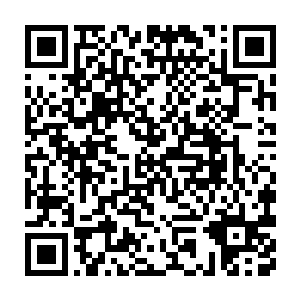 我和萧凤就这样带着一大群雨夜帮的小弟们浩浩荡荡的消失在夜幕中二维码生成