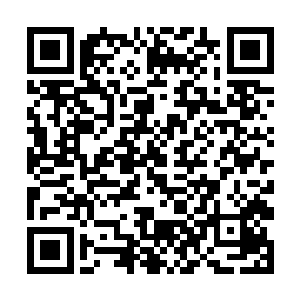 我在你的乾坤圈里曾经看到一块似玉非玉的五彩石头二维码生成