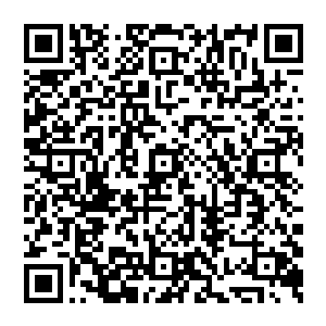 我就看见村里一个跟朱大娘差不多年纪的大姨急匆匆的跑到我身边向坐在自己家门口一个年纪相当的大爷张口询问二维码生成