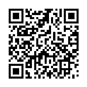 或者衣架后的衣柜里帮顾客挑选合适的号码二维码生成