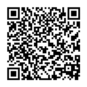 所以他慢吞吞的撕扯面饼就着冷水在口腔里润湿以后才细致的咀嚼吞咽二维码生成
