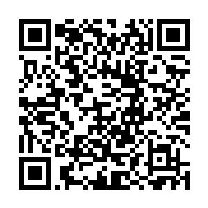 手中长刀轻轻地挥舞一下就把掉在地上的马槊挑了起来二维码生成