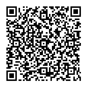 打死他也想不到自己面前的这一堆破铜烂铁竟然会是他曾经引以为傲的最新型阿利伯克级驱逐舰二维码生成