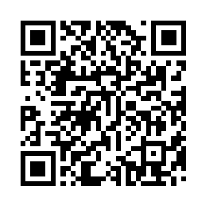 扬起白玉般带着珊瑚珍珠手链的芊细手掌二维码生成