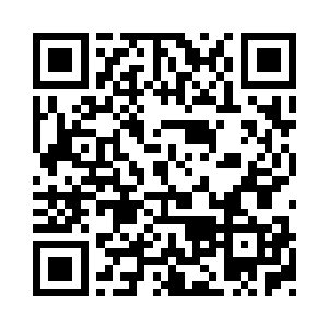 挥舞着手上的巨大镰刀漫无目的地攻击起来二维码生成