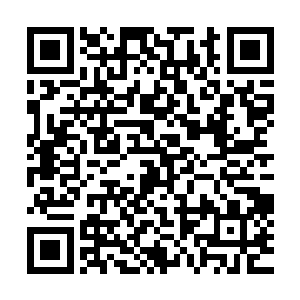斯塔克不费吹灰之力地就赢得了观众们的喜爱――他的手办宅二维码生成