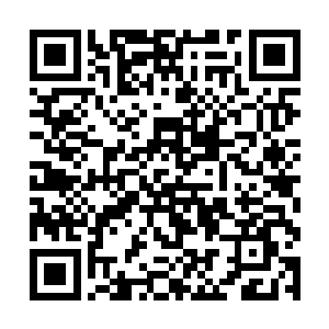 是现代金融业适应现代经济发展形成的一个新兴行业二维码生成