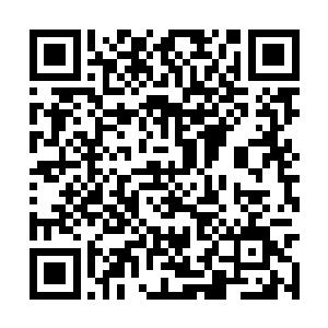 显露出表面疯狂舞动的火舌和足以吞噬行星的漩涡二维码生成