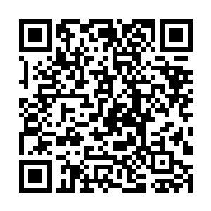 普通的外表似乎丢到人群中都不会引起一点点的于波二维码生成