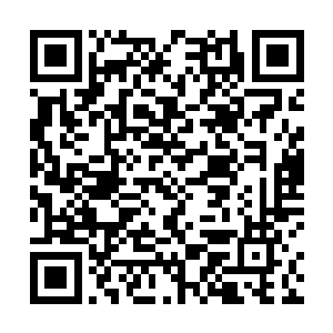 智仁大师接过长明灯后便叫沙尼将这灯放在主殿佛像前二维码生成