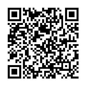 曲曲绕绕的数不清有多少条的大大小小水路上舟船川流不息二维码生成