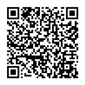 更可气的是据说还有人利用权限以超低价出售许多二类以下各种美食的版权二维码生成