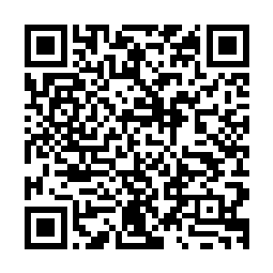 最后就看中罗强同志的办公桌了――那桌子还真是木头的……二维码生成