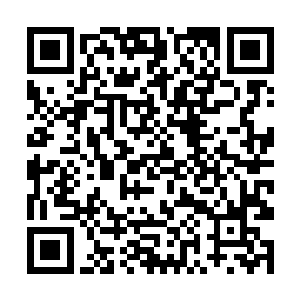 最后龙逸将杨戬和凤火舞带到了大殿旁边的偏殿之中二维码生成