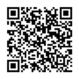 最终又仿佛成了桌上金铜狻猊口中冒出的缕缕青烟二维码生成