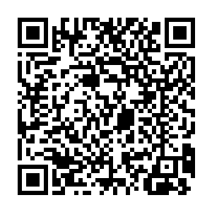 有什么事儿你就直接纸上写明白了不就完了么还整的写一半儿说一半儿二维码生成