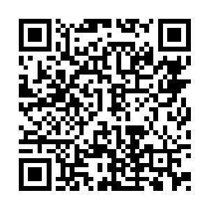 本尼睡在了床上翻来覆去和烙饼似的根本睡不着二维码生成