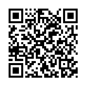 李奇又被他们几个用同一种方式拉到了桌子旁二维码生成