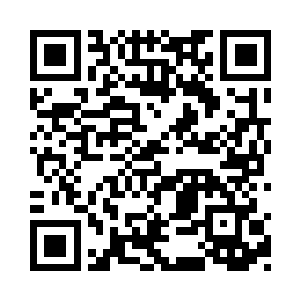 李峰的双手重剑和大胡子的战俘撞击在了一起二维码生成