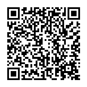 桃木剑则是他在圣地寻找到的一棵百年以上的桃木心亲手雕刻而成二维码生成