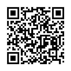 桌上那些或翻或卷的卷宗就整齐地放在一起二维码生成