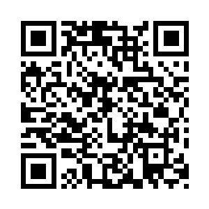 梓箐用意念轻轻安抚着原主身体中的残念二维码生成