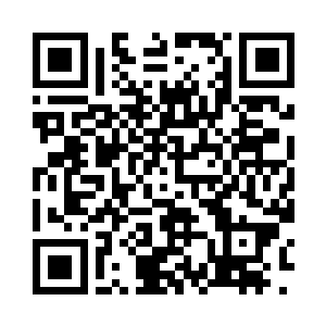 梓箐面前的案几上放着几摞厚厚的卷宗二维码生成