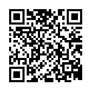 此刻的林煦正一本正经地坐在办公桌前办公二维码生成