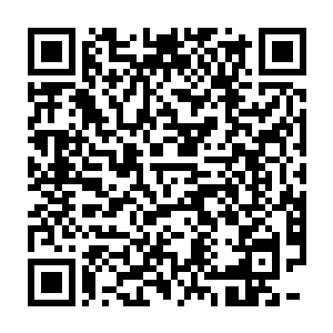 此时刘梦龙最为看好的一个水军指挥使便和上官同时挤在这狭小之地上二维码生成