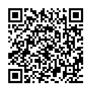 武悼把收银机里但凡是超过二十元面额的钱全部拾掇进他的口袋二维码生成