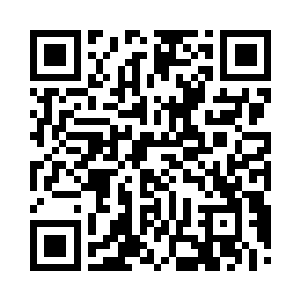 每架滑翔机都在机尾放着的压缩橡皮艇设备包二维码生成