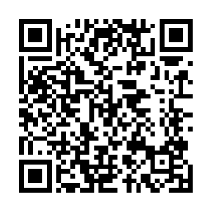 每艘星舰都安然地到达了他们所要去的那个黑洞……很快二维码生成