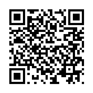 每隔五分钟自动生成一张已被损耗的纸牌二维码生成