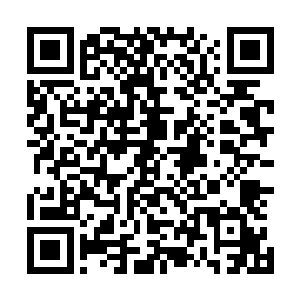 汪大锤指一下餐馆二楼说汪逹朋此刻正在二楼他的房间会客二维码生成