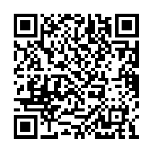 沈凡不愿意再与这个有些神经质的仙族女子啰嗦二维码生成