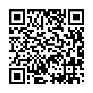 沈千寻的目光定格在他乌黑笨重的铠甲上二维码生成