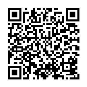 灵器中的灵阵自然不是简单的刻画在灵器的表面二维码生成