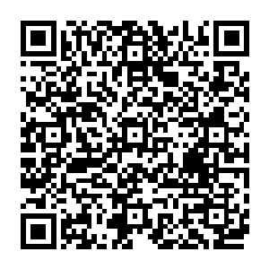 然后准确的将自己倒栽葱埋在了穆根的两腿间←一个他一眼就看上的躲风挡雨的好缝隙二维码生成