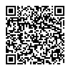 然后在妮娜拳打脚踢的提醒下穿上厚实的衣服出门去新宿找赤尸医生看病了二维码生成