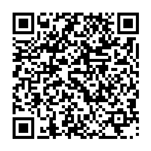 然后立即有人顺手便是一把忍者镖满天星雨一般的射了出来……还有人更加干脆二维码生成
