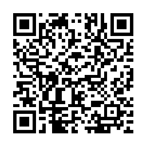 然后那几个保镖就将徐老师绑上车……至于他们最后开到哪里去二维码生成