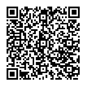 燕飞晴就像一个接过自己男人的工资的小媳妇一样默默的把血魂寺的玄武秘库收了起来二维码生成